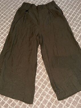 Lumiere Wide-Leg Capris